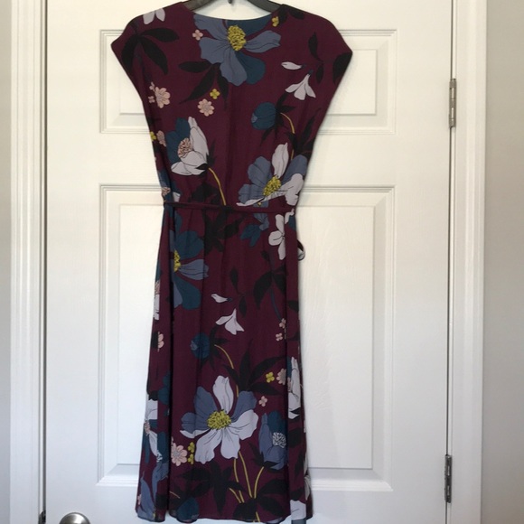 Loft Dress - Picture 5 of 8